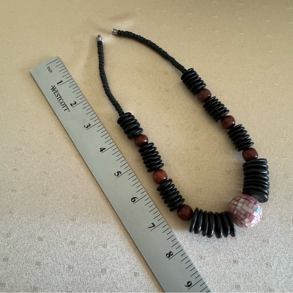 Necklace Vtg wood button beads necklace and mother of pearl mosaic inlay pendant - Picture 2 of 3